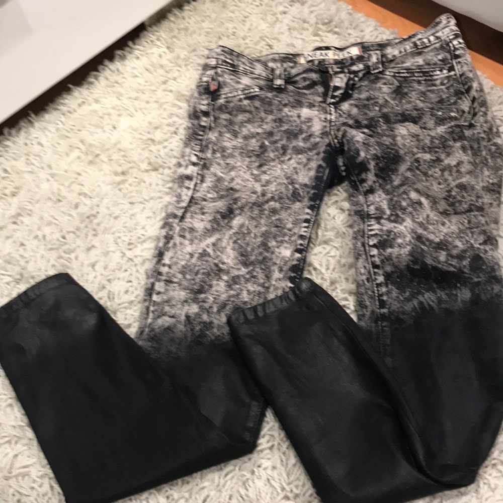 Acid washed jeans